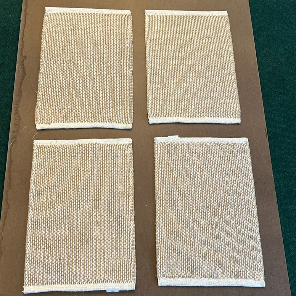 4 jute/cotton placemats. Made in India.